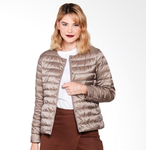 doudoune compact sans col femme beige chic tendance 2018 2019 haute qualité duvet plume ultra fine légère couleur chaude uniqlo moncler jott canada goose the north face uniclo pas cher transportable pliable en pochon porté