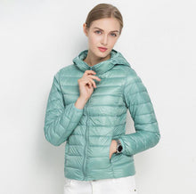 doudoune femme à capuche parka vert d'eau chic tendance 2018 2019 haute qualité duvet plume ultra fine légère couleur chaude uniqlo moncler jott canada goose the north face uniclo pas cher transportable pliable en pochon porté