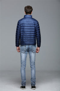 doudoune tendance 2018 2019 2020 chic classe bleu navy foncé haute qualité duvet plume ultra fine légère homme couleur chaude uniqlo moncler jott canada goose the north face uniclo pas cher transportable en pochon porté