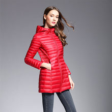 doudoune rouge flashy tendance 2018 chic classe femme longue haute qualité duvet ultra fine légère à capuche parka couleur chaude uniqlo moncler jott canada goose north uniclo pas cher transportable en pochon